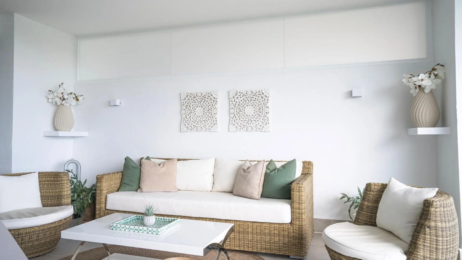 Elegant 2-Bedroom Apartment In The Prestigious Finca Cortesin Resort Buenas Noches إسبانيا