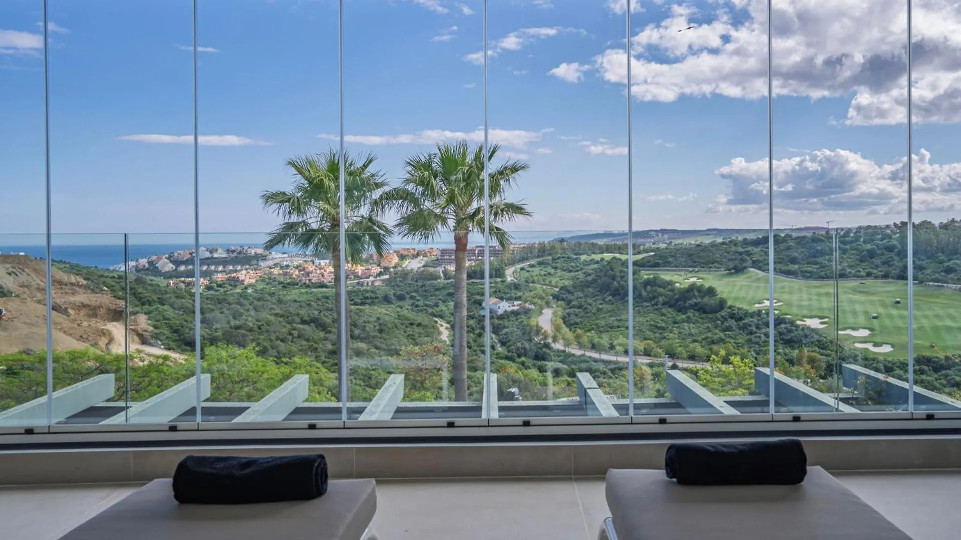 Elegant 2-Bedroom Apartment In The Prestigious Finca Cortesin Resort Buenas Noches