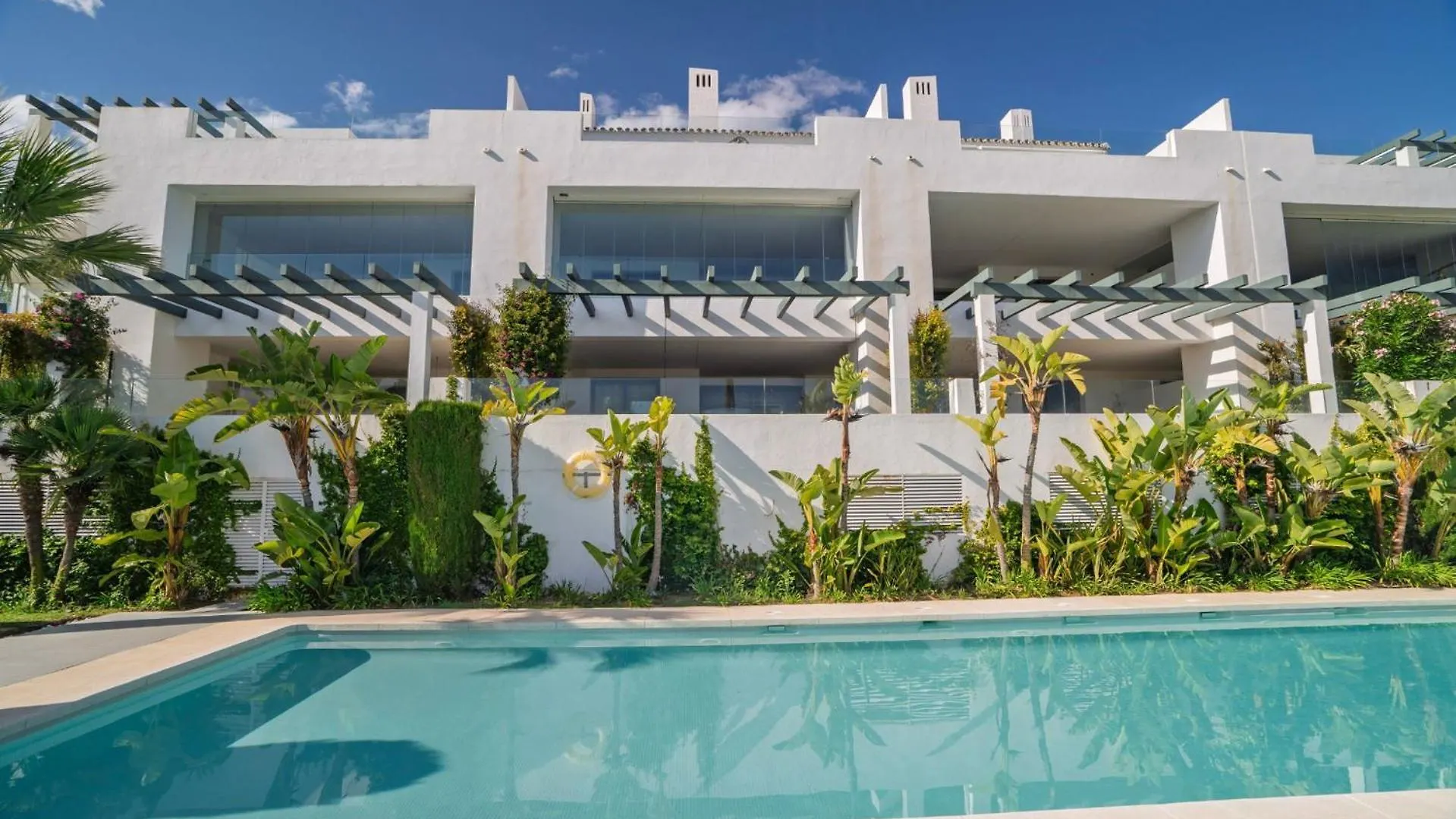 Elegant 2-Bedroom Apartment In The Prestigious Finca Cortesin Resort Buenas Noches