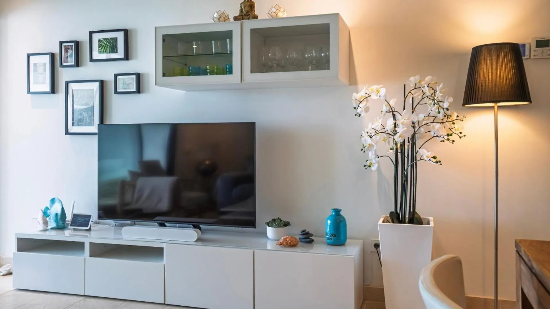 Elegant 2-Bedroom Apartment In The Prestigious Finca Cortesin Resort Buenas Noches