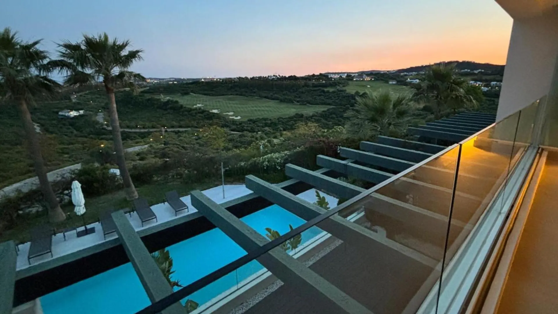 Elegant 2-Bedroom Apartment In The Prestigious Finca Cortesin Resort Buenas Noches